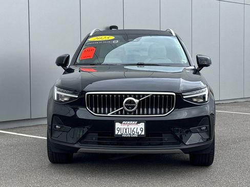 Used 2025 Volvo XC40 B5 Plus w/ Protection Package Premier image 8