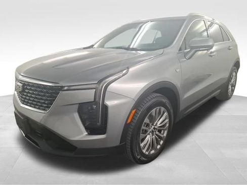 Used 2025 Cadillac XT4 Premium Luxury AWD/4WD image 3