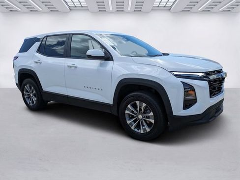 Used 2026 Chevrolet Equinox LT FWD image 1