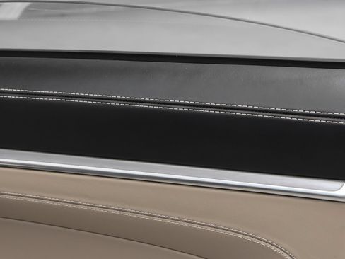 Certified 2025 Porsche 911 Carrera RWD image 32