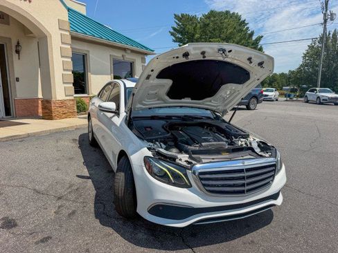 Used 2018 Mercedes-Benz E 300 image 24