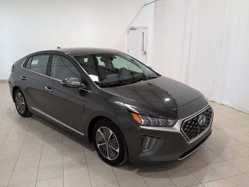 Used 2022 Hyundai Ioniq Limited image 8
