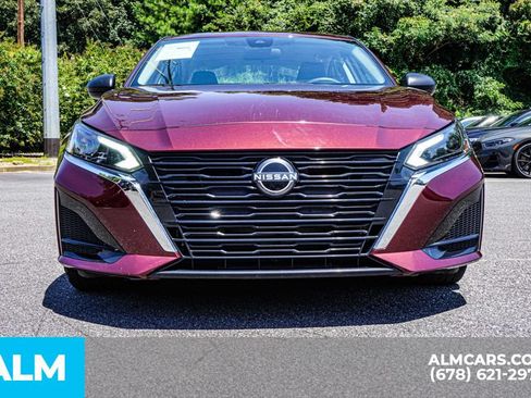 Used 2025 Nissan Altima 2.5 SV FWD image 9