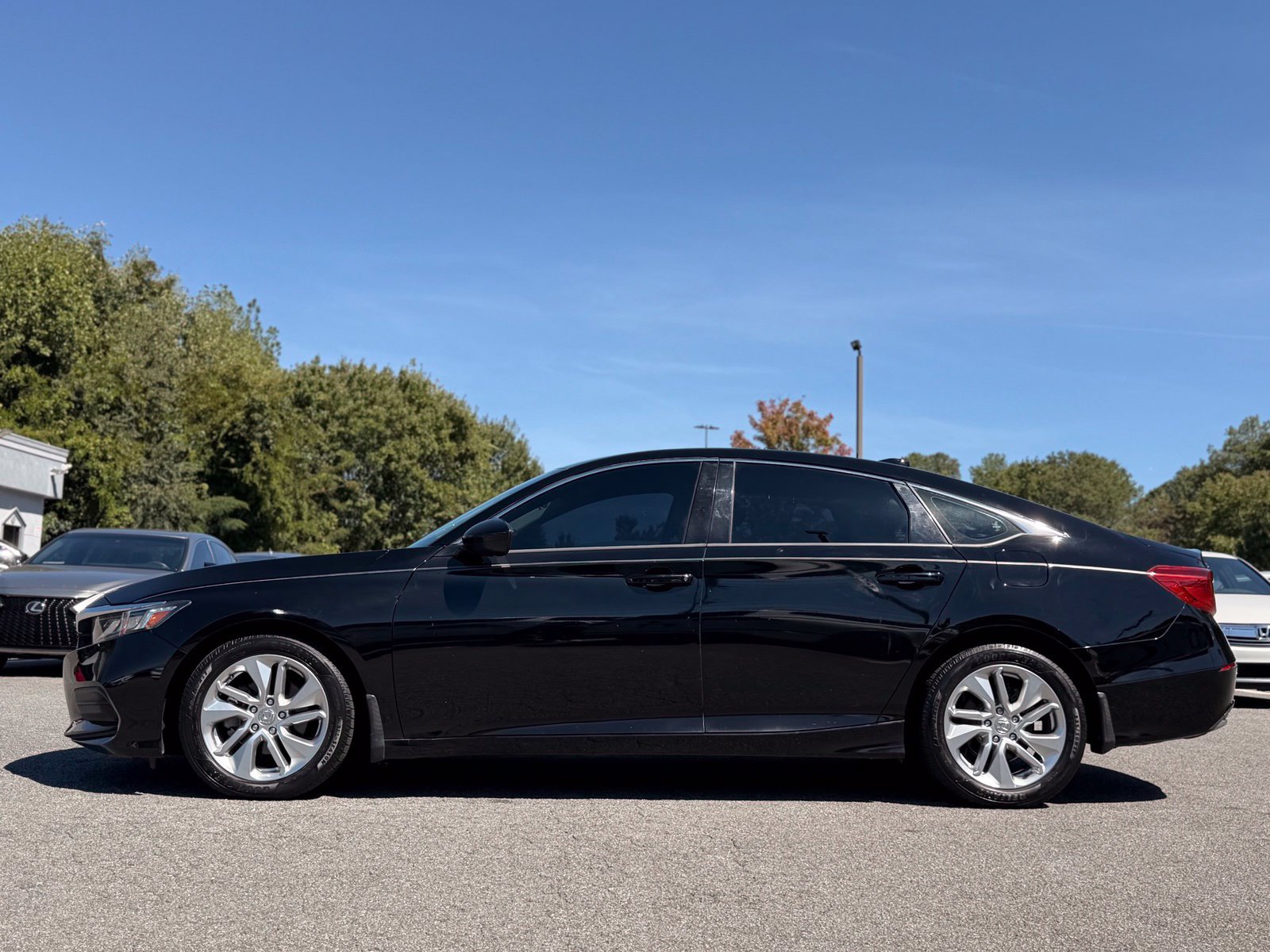 Used 2019 Honda Accord LX image 2