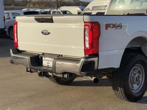 Used 2024 Ford F350 XL w/ FX4 Off-Road Package image 8