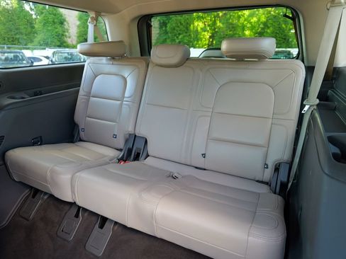 Used 2023 Lincoln Navigator L Reserve AWD/4WD image 29