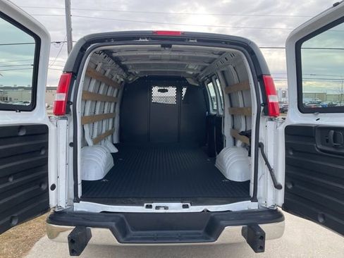Used 2023 GMC Savana 2500 Work Van w/ Driver Convenience Package image 10