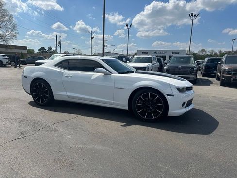 Used 2014 Chevrolet Camaro LT image 2