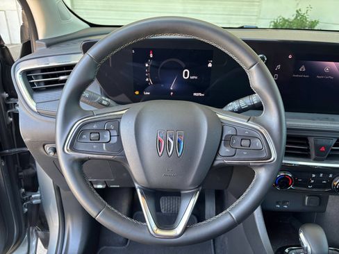 Used 2025 Buick Encore GX Preferred AWD/4WD image 28