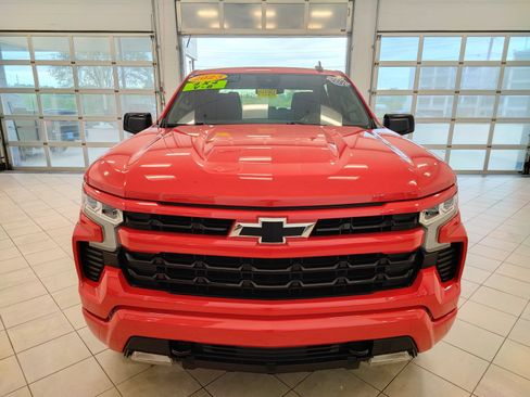 Used 2023 Chevrolet Silverado 1500 RST w/ Z71 Off-Road Package AWD/4WD image 9