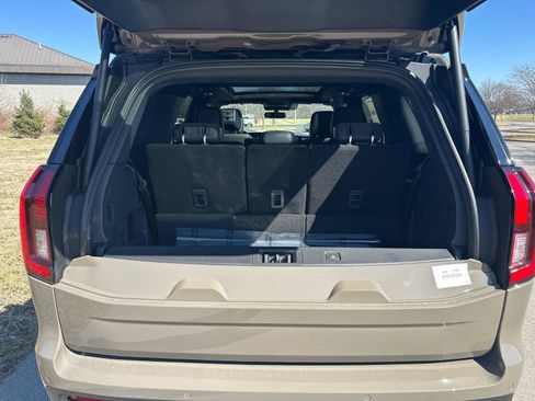 New 2026 Ford Expedition Tremor image 8