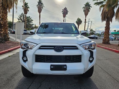 Used 2022 Toyota 4Runner SR5 image 8