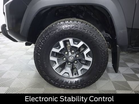 Used 2023 Toyota Tacoma TRD Off-Road AWD/4WD image 19