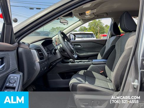 Used 2023 Nissan Rogue SV FWD image 12