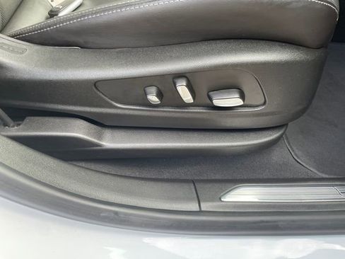 Used 2025 Cadillac XT5 Premium Luxury image 47