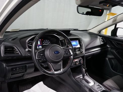 Used 2019 Subaru Crosstrek 2.0i Premium w/ Eyesight System image 11