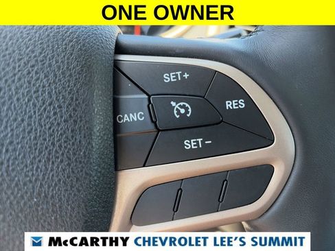 Used 2017 Jeep Cherokee Latitude w/ Cold Weather Group AWD/4WD image 18