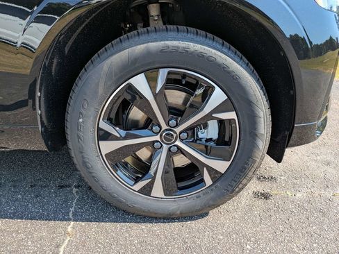 Certified 2026 Volvo XC60 B5 Core w/ Climate Package AWD/4WD image 11