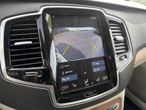 Used 2022 Volvo XC90 T6 Momentum w/ Advanced Package image 19