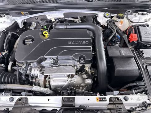 Used 2025 Chevrolet Malibu LT FWD image 31