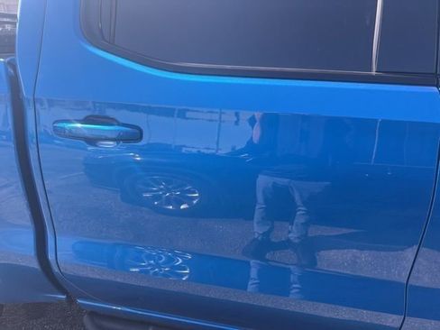 Used 2023 GMC Sierra 1500 AT4X image 5