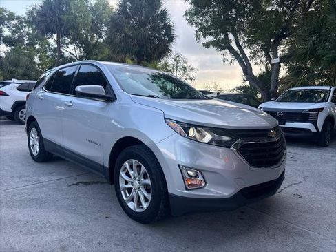 Used 2018 Chevrolet Equinox LT FWD image 4