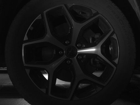 Used 2025 Jeep Compass Limited image 13