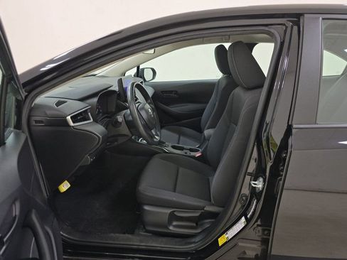 Used 2024 Toyota Corolla LE FWD image 5