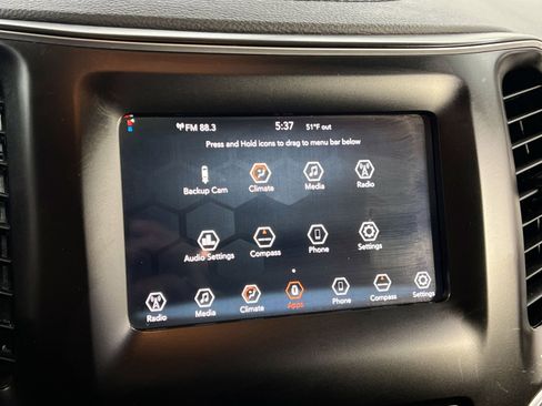 Used 2019 Jeep Cherokee Latitude w/ Popular Appearance Group image 22