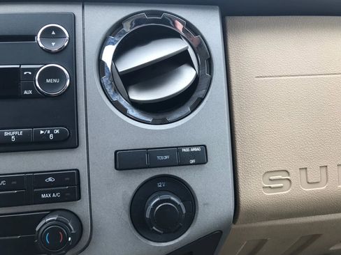 Used 2016 Ford F550 2WD Regular Cab Super Duty image 23