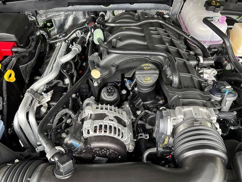 New 2025 Jeep Gladiator Sport image 13