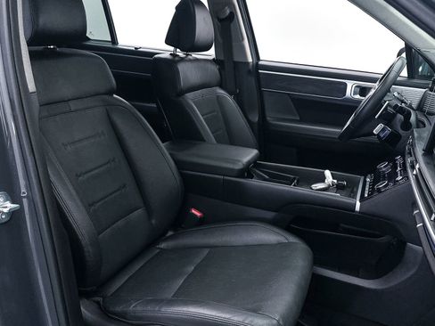 Used 2025 Hyundai Santa Fe Limited AWD/4WD image 31