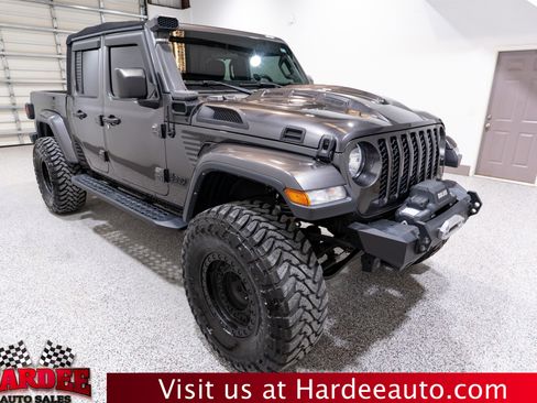Used 2022 Jeep Gladiator Sport image 6