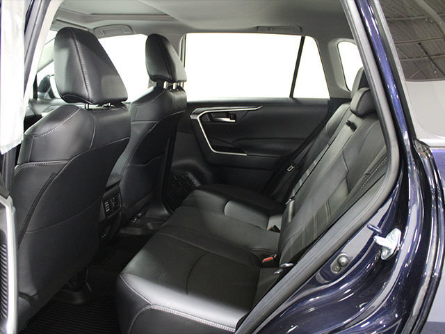 Certified 2022 Toyota RAV4 XLE Premium AWD/4WD image 16