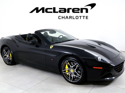 Used 2015 Ferrari California T image 2