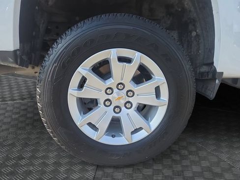 Used 2022 Chevrolet Colorado LT w/ Fleet Safety Package RWD image 36