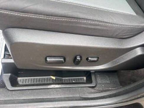 Used 2019 Ford Escape SE AWD/4WD image 12