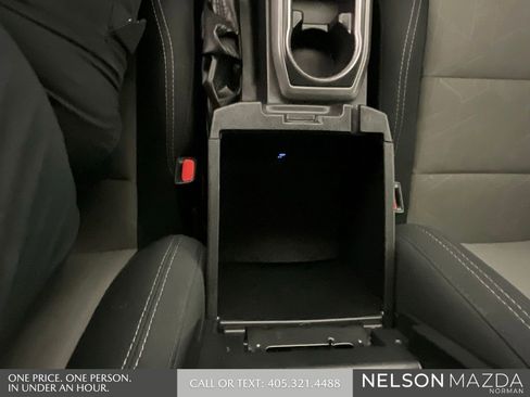 Used 2022 Toyota Tacoma TRD Sport w/ Technology Package image 40