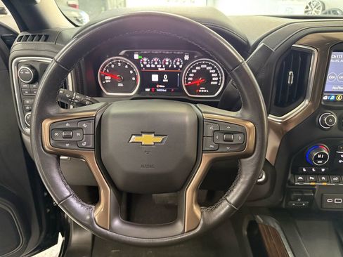 Used 2021 Chevrolet Silverado 1500 High Country w/ Technology Package image 31