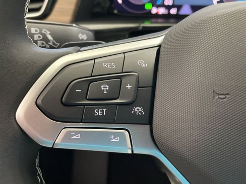 New 2026 Volkswagen Atlas SE image 14