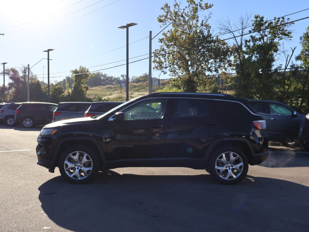 Used 2022 Jeep Compass Limited AWD/4WD image 4