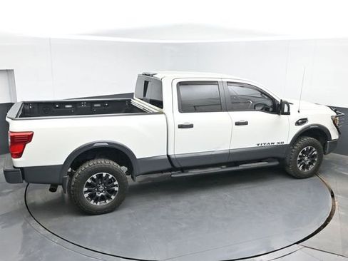 Used 2018 Nissan Titan PRO-4X w/ Pro-4x Convenience Package image 26