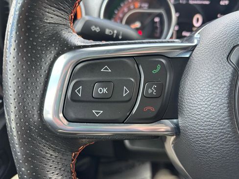 Used 2023 Jeep Gladiator Mojave w/ Cold Weather Group AWD/4WD image 17