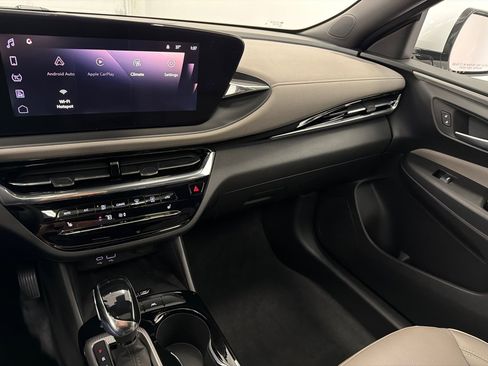 Used 2025 Buick Envista Avenir image 26