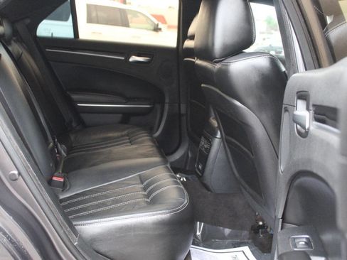 Used 2017 Chrysler 300 S RWD image 10