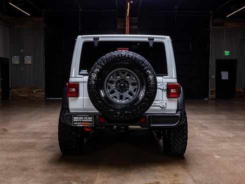 Used 2024 Jeep Wrangler Unlimited Rubicon w/ Technology Group AWD/4WD image 6