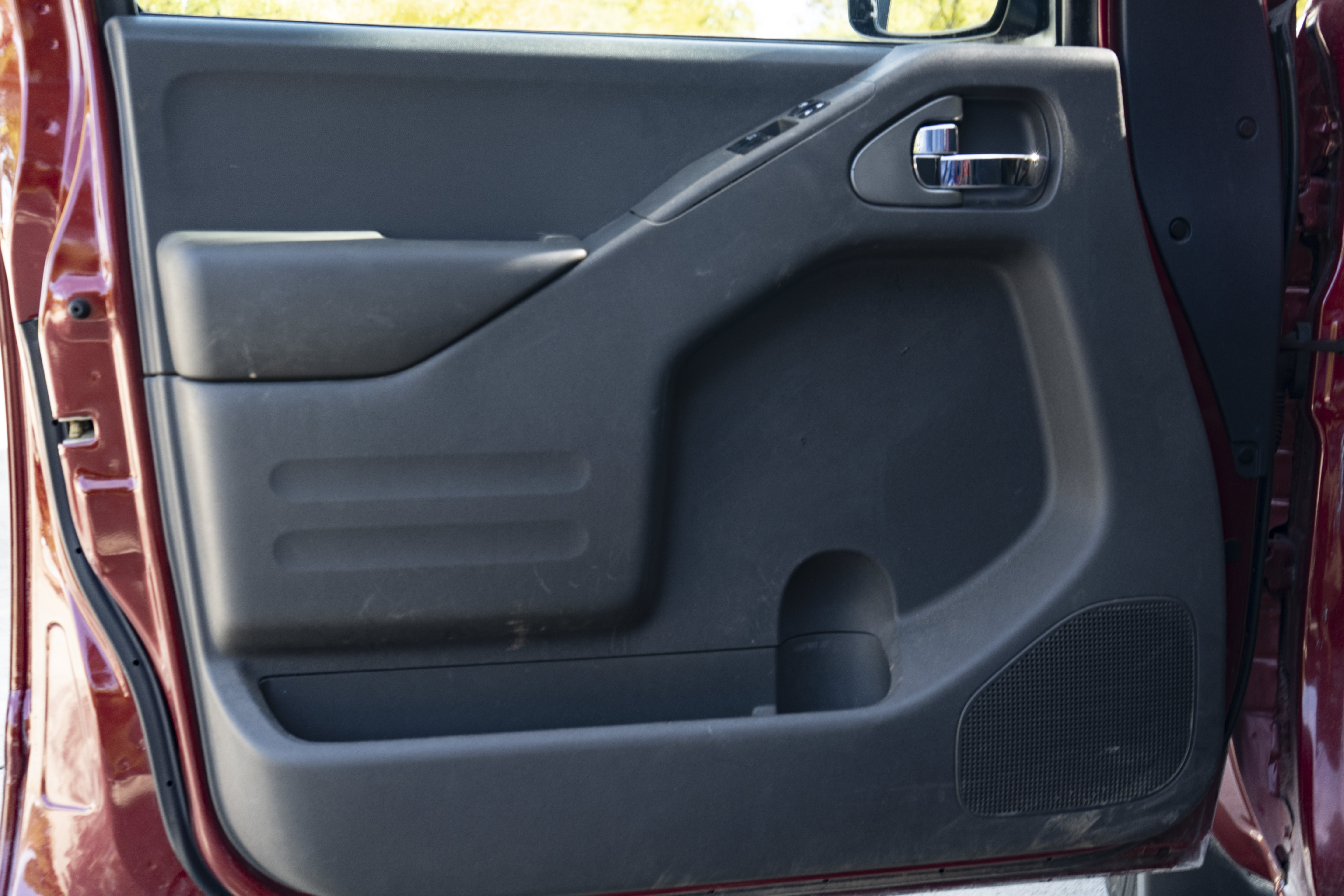 Used 2020 Nissan Frontier SV RWD image 32