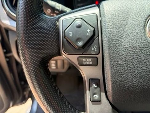 Used 2023 Toyota Tacoma TRD Sport AWD/4WD image 14