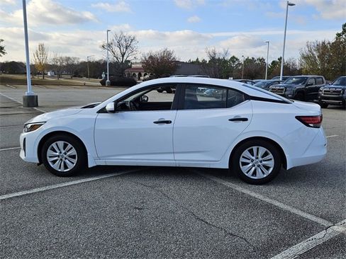 Used 2025 Nissan Sentra S image 4