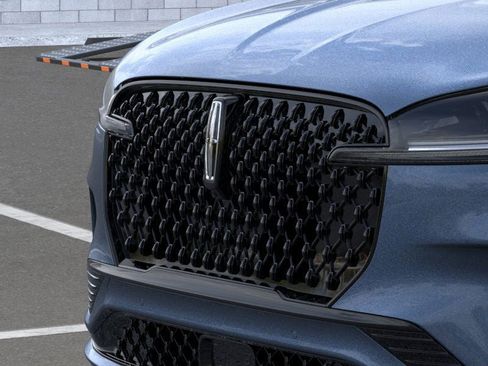 New 2026 Lincoln Aviator AWD image 17